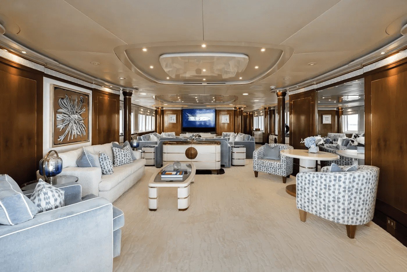 OLYMPUS Interior