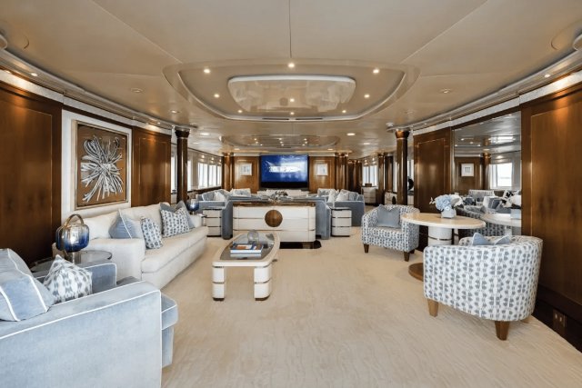 OLYMPUS Interior