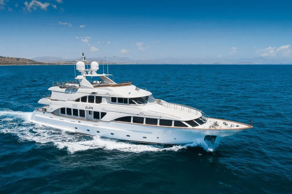 ELENA NUEVE Exterior