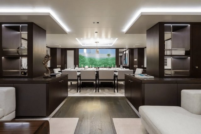 EMERALD Interior