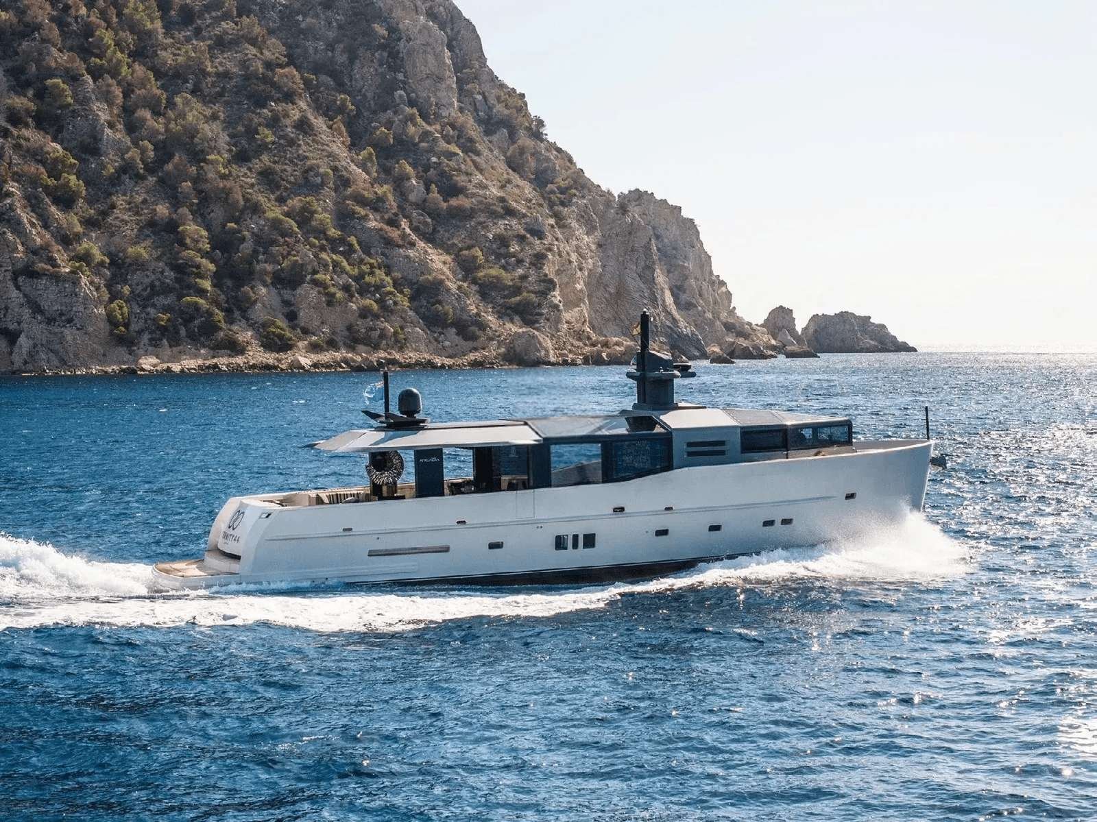 ETERNITY 44 Exterior