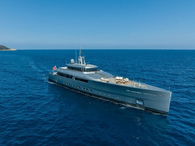 FALCO MOSCATA Exterior