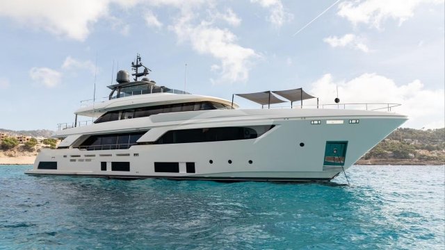 KIKI V Exterior