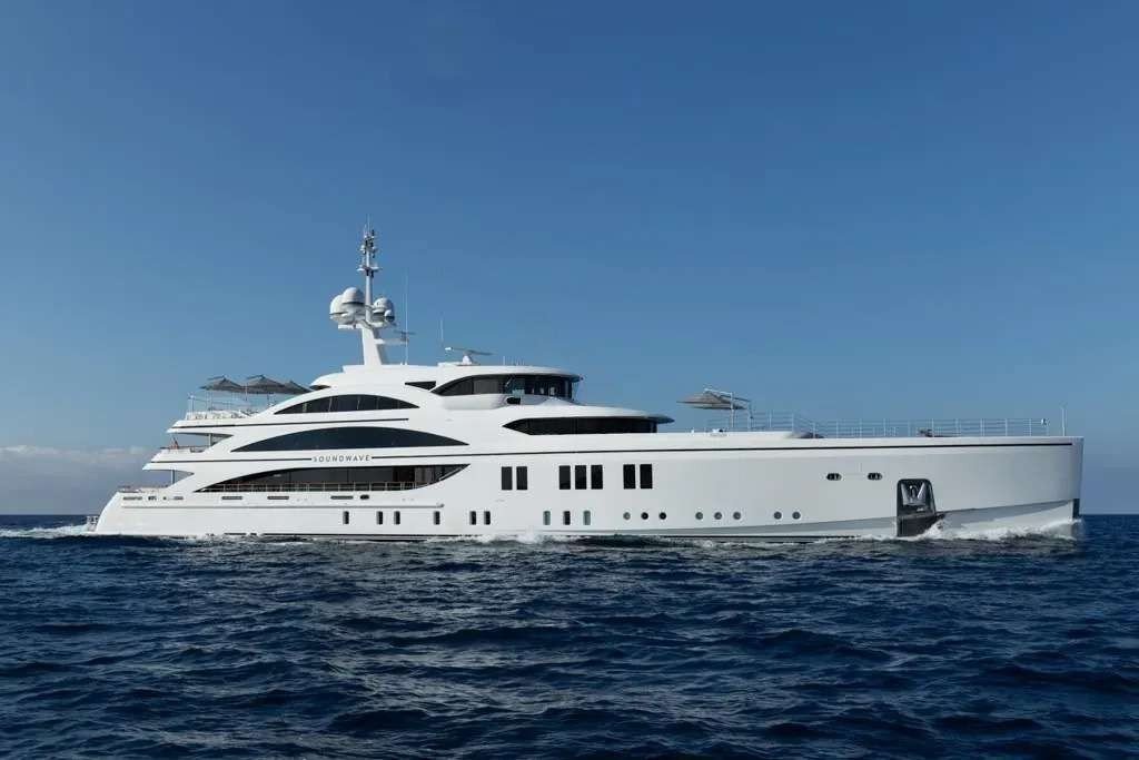 SOUNDWAVE Exterior