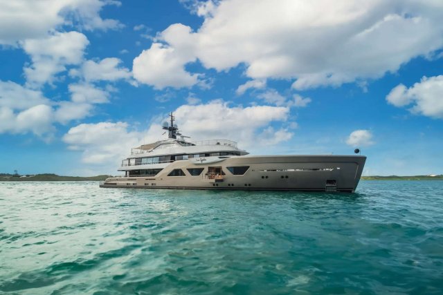 COME TOGETHER Exterior