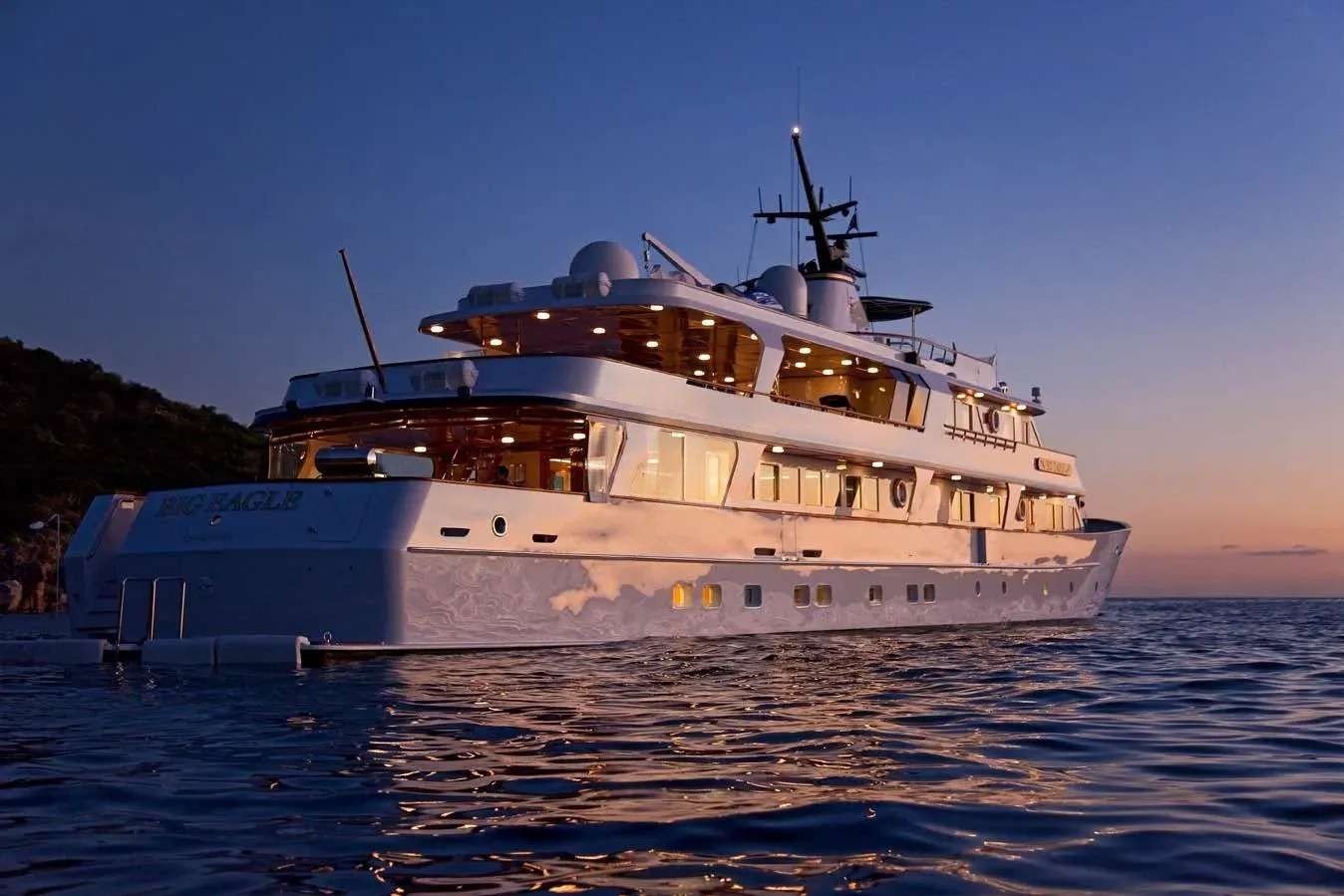 BIG EAGLE Exterior