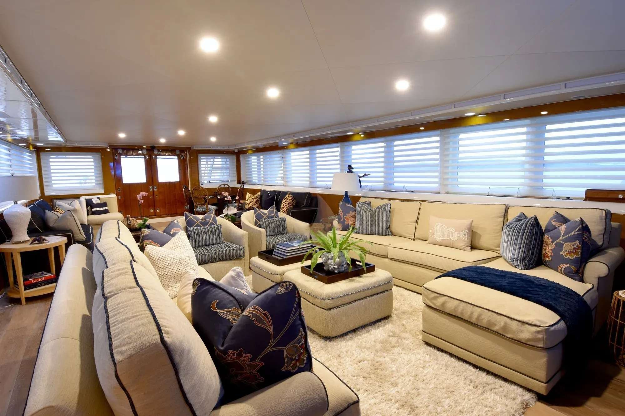 BIG EAGLE Interior