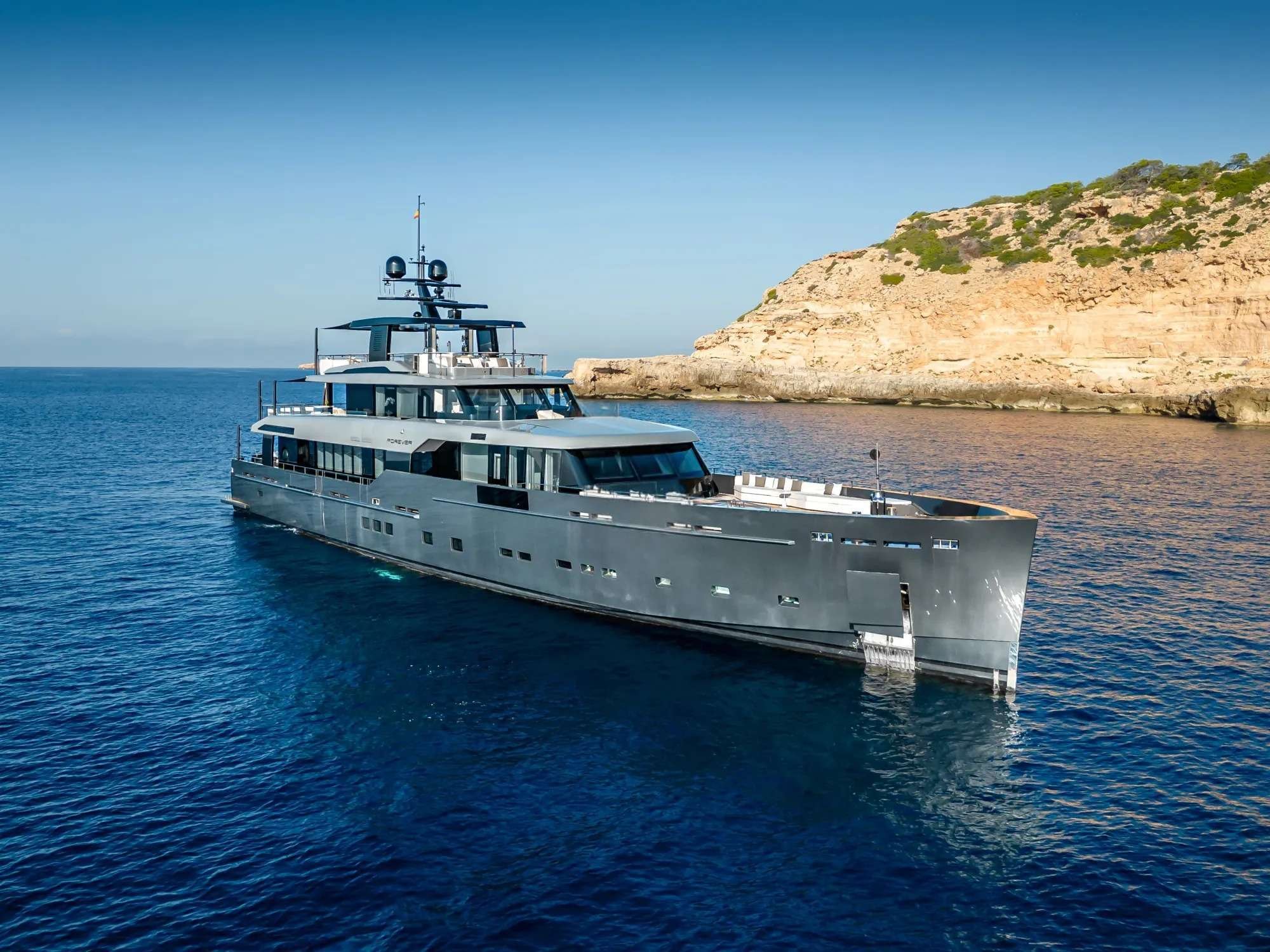 FOREVER Exterior