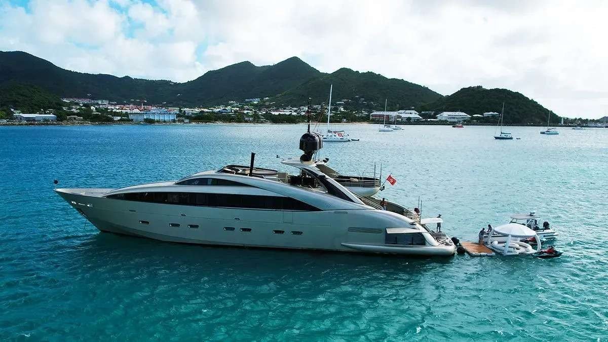 YCM 120 Exterior