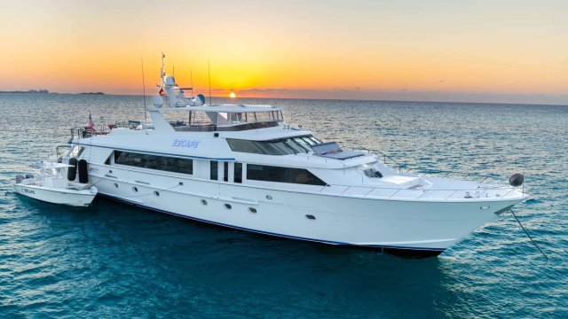 ESCAPE Exterior