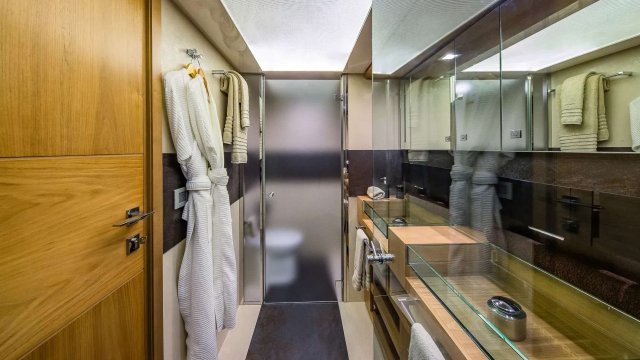 ONE AND ONLY Interior