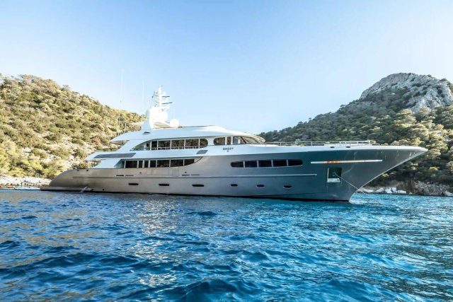 GHOST III Exterior