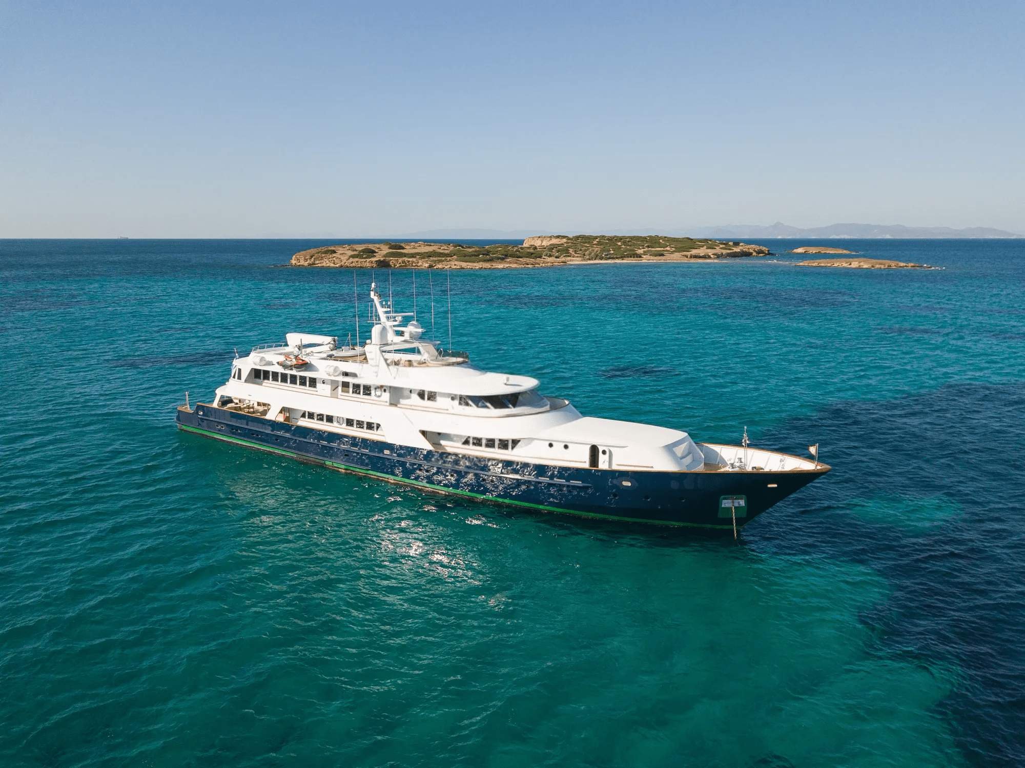 WIND OF FORTUNE Exterior