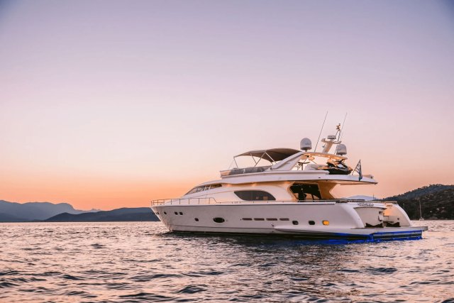 OXYGEN 8 Exterior