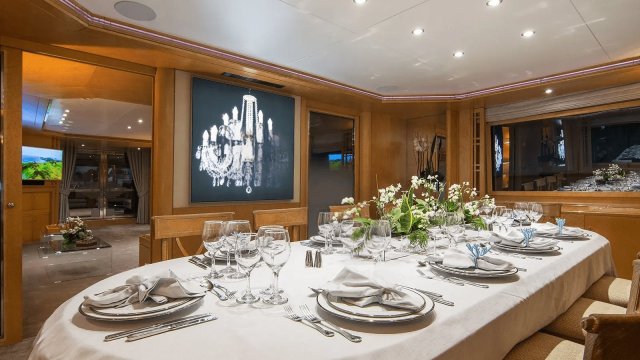 BELLA STELLA Interior