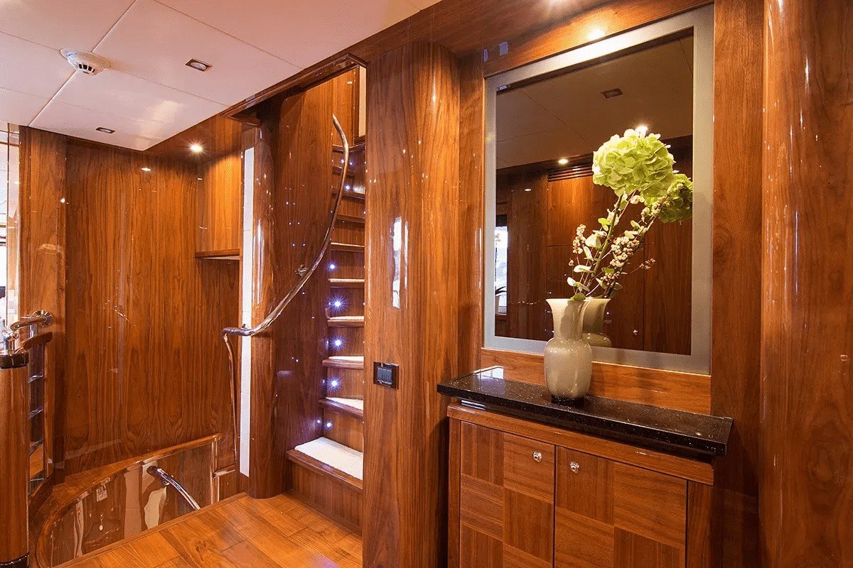 PATHOS Interior