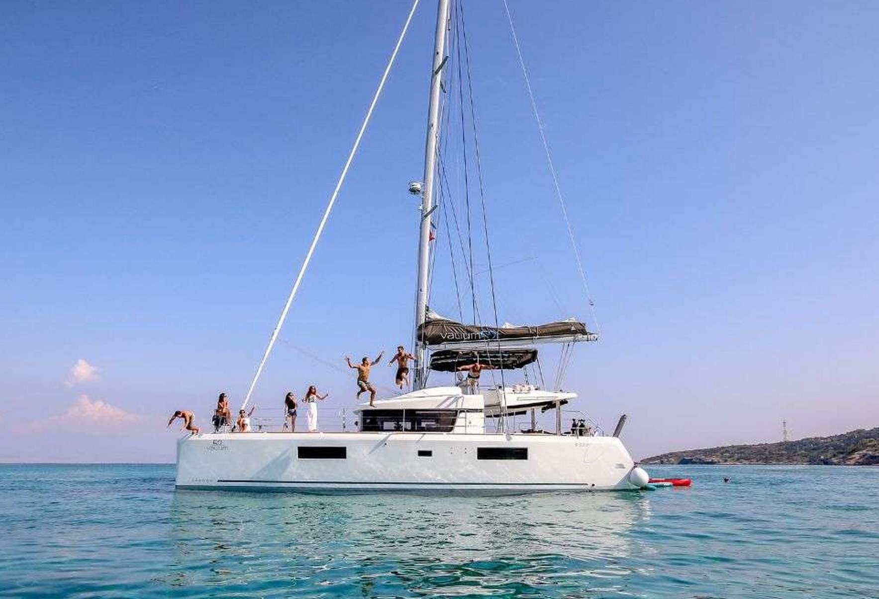 ELVIRA 52