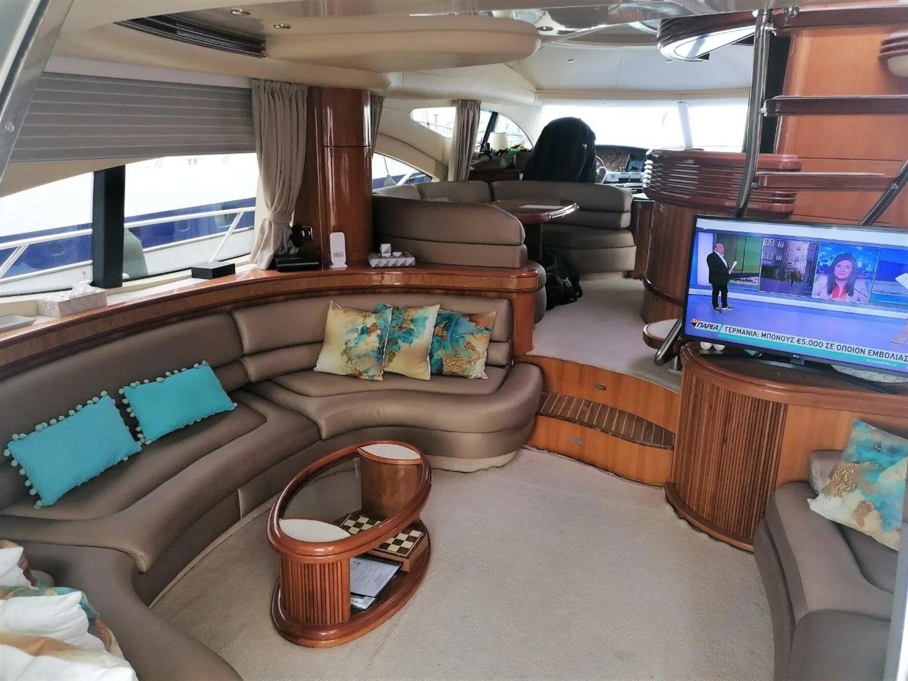 BLUE MED Interior
