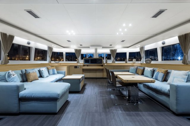 SELENE Interior