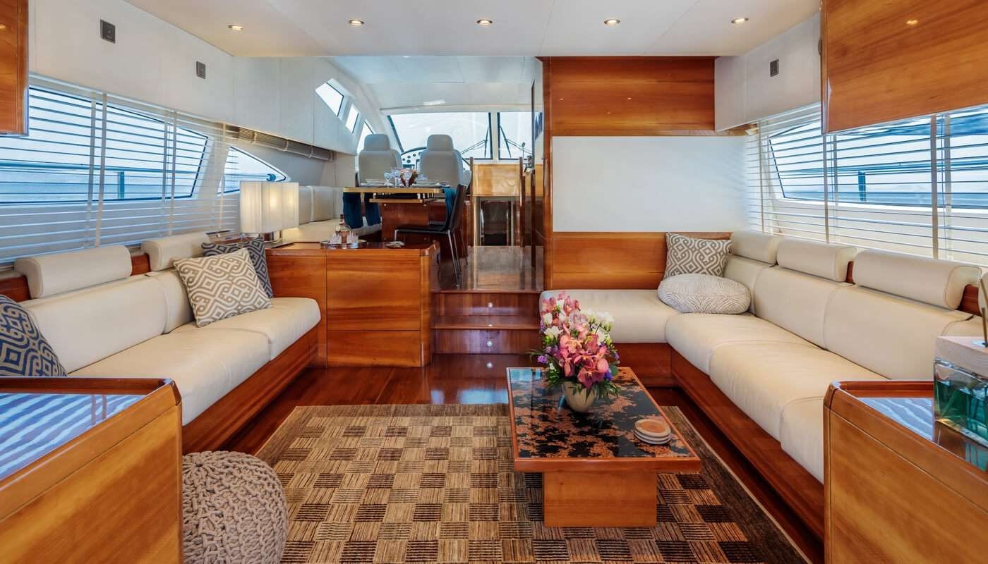 GEORGE V Interior