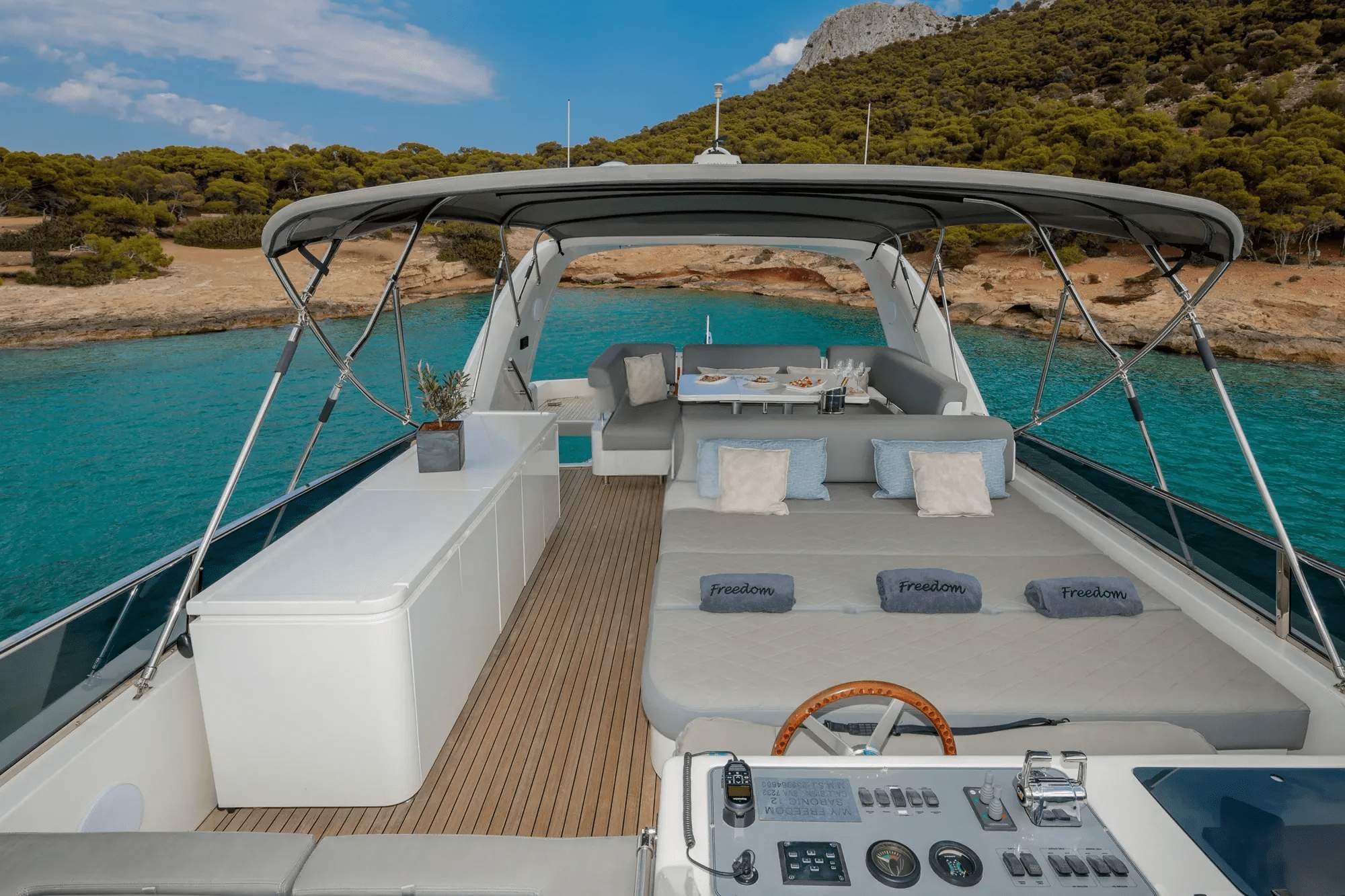 FREEDOM Exterior