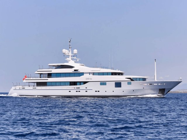 O'EVA Exterior