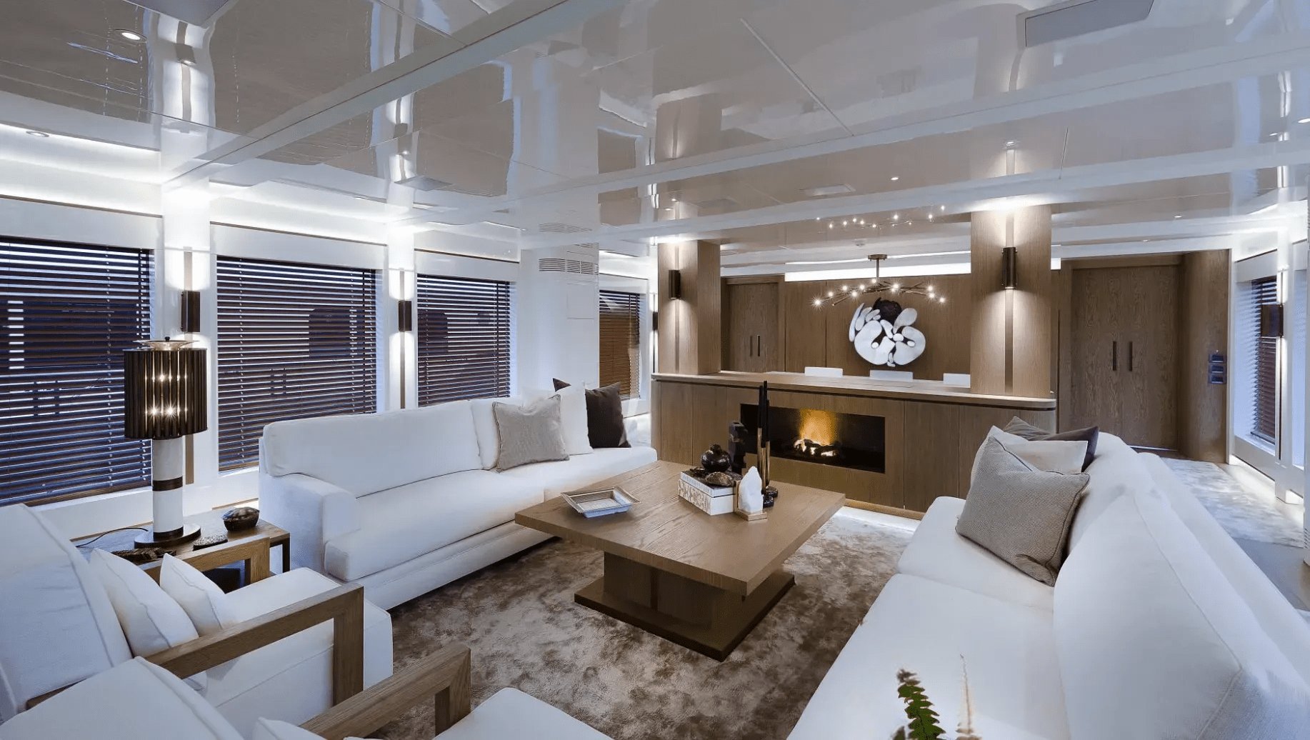 LIQUID SKY Interior