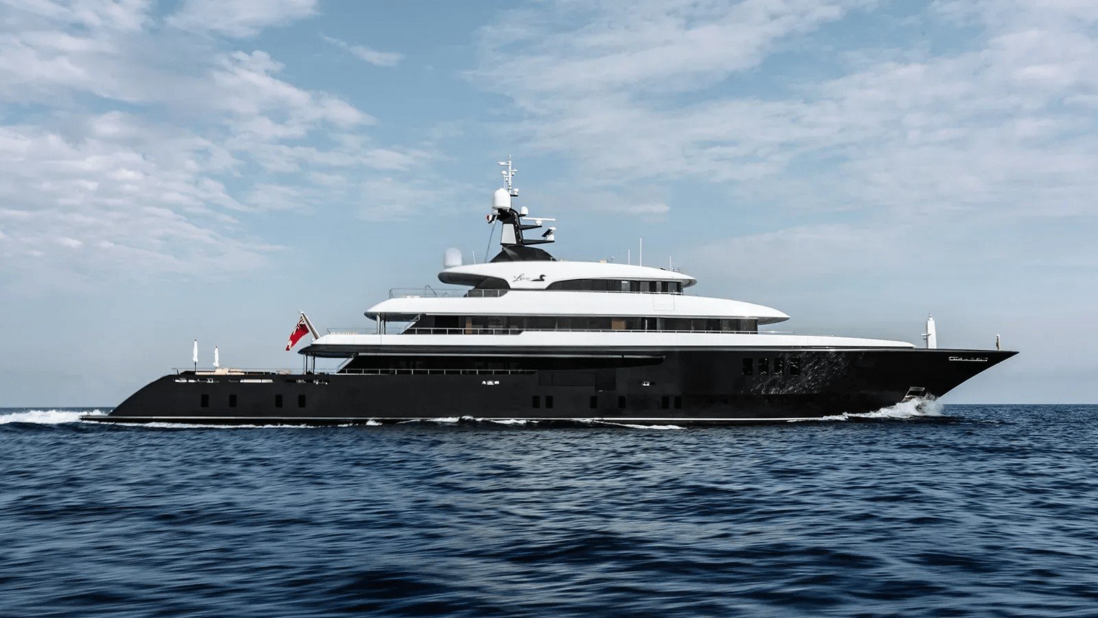 LOON Exterior